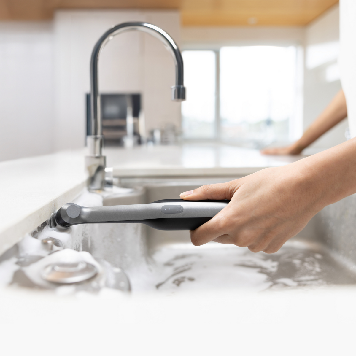 HOTO Wand™ Cordless Spin Scrubber